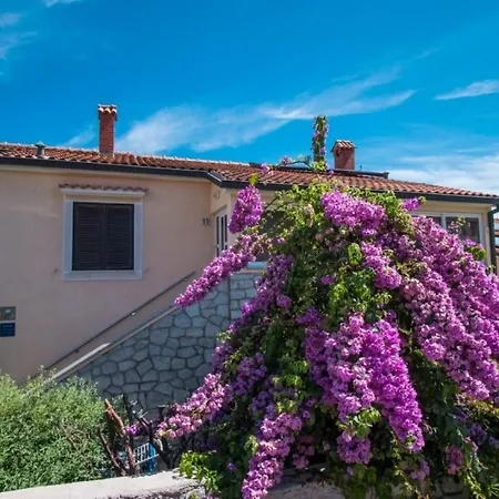 Apartments Saga - Garden And Grill Apartman Mali Lošinj