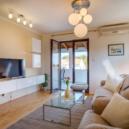 Apartman Apartments Saga - Garden And Grill Mali Lošinj
