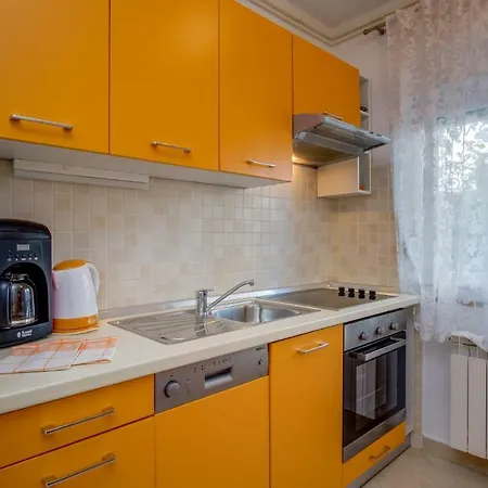 Apartments Saga - Garden And Grill Apartman