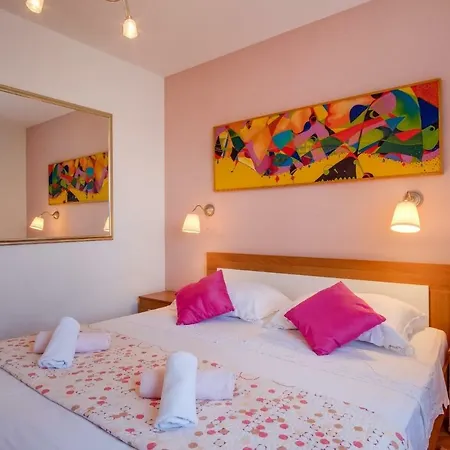 Apartments Saga - Garden And Grill * Mali Lošinj
